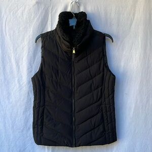 Talbots Black Puffer vest with detachable faux fur collar. Sz MED